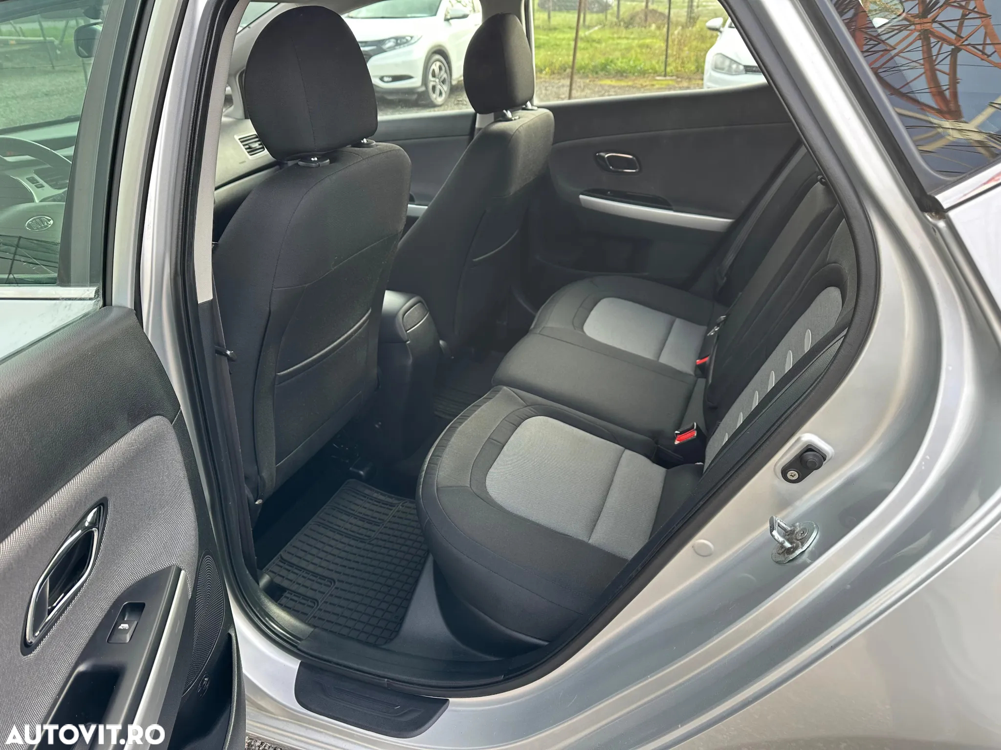 Kia Ceed 1.4 CRDi 90 Vision - 9