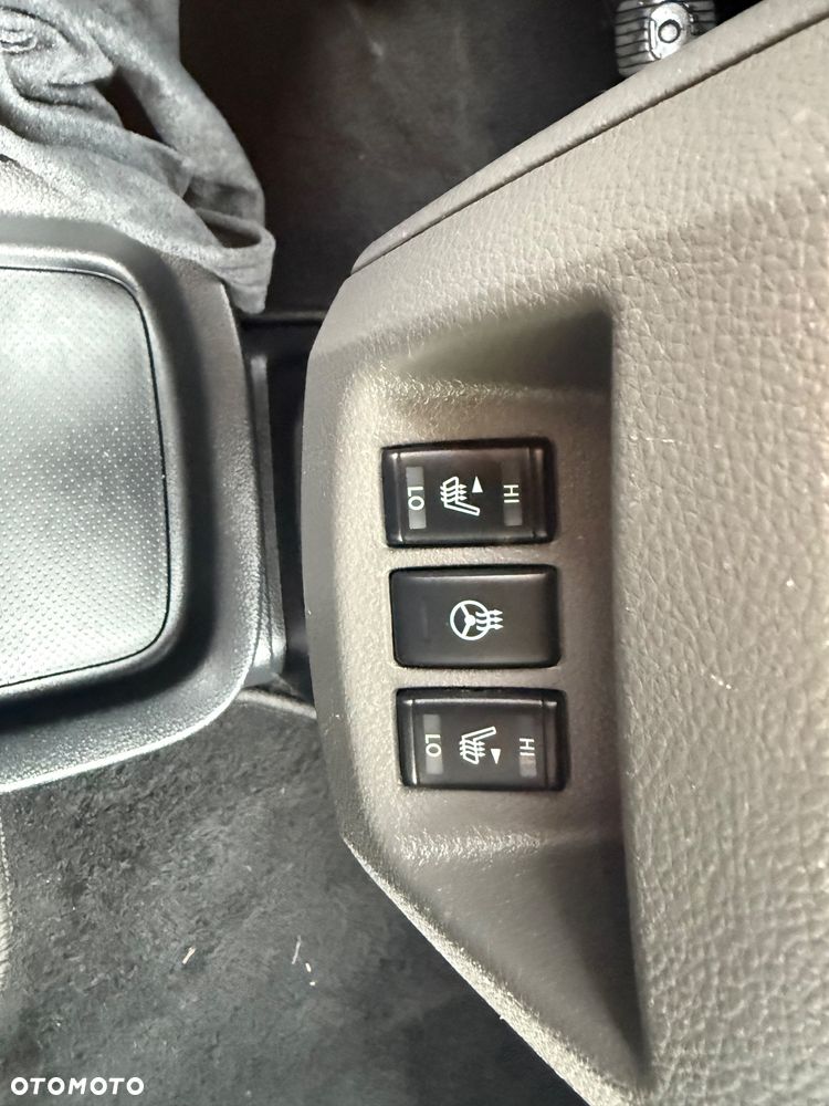 Nissan NV200 Evalia - 25