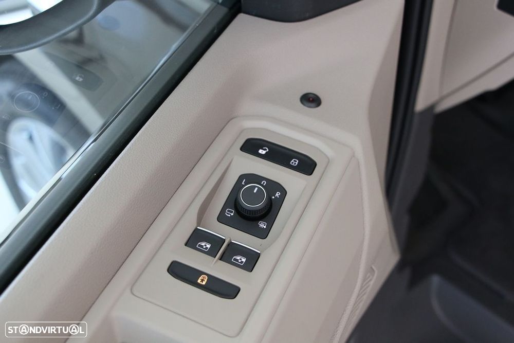 VW Multivan 1.5 TSI e-Hybrid Life DSG - 43
