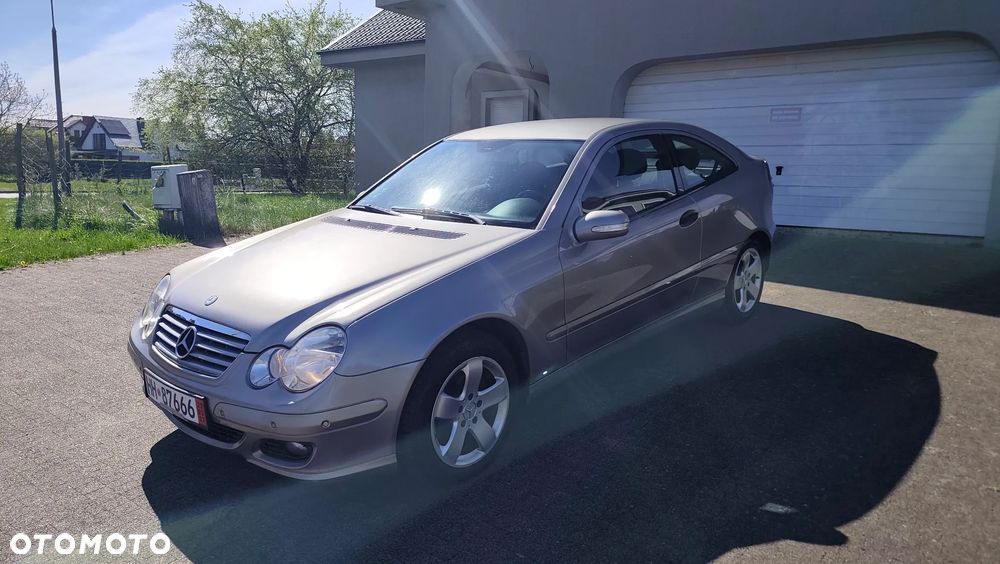Mercedes-Benz Klasa C 200 Kompressor Automatik Sport Edition - 3