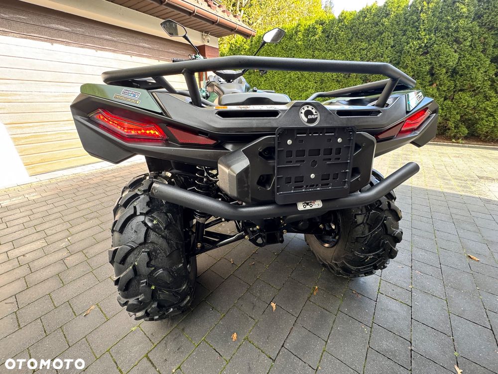Can-Am Outlander - 24
