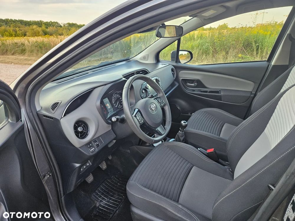 Toyota Yaris 1.5 Premium - 6