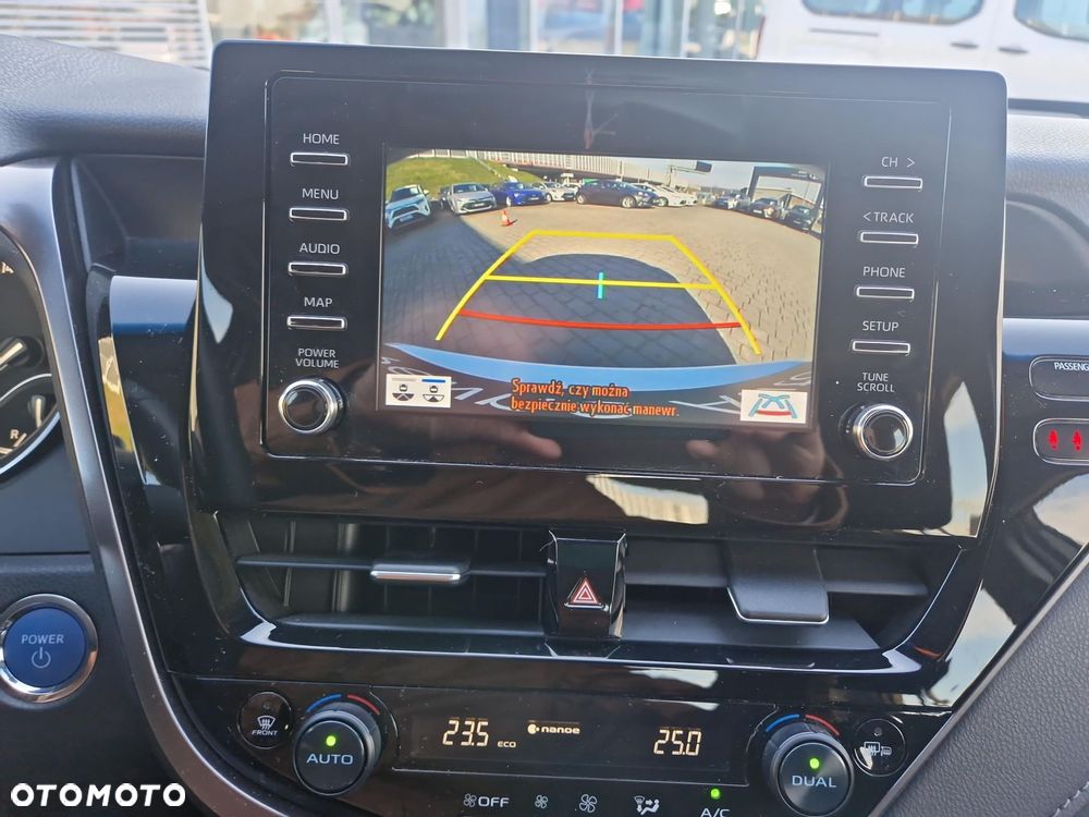 Toyota Camry 2.5 Hybrid Comfort CVT - 8