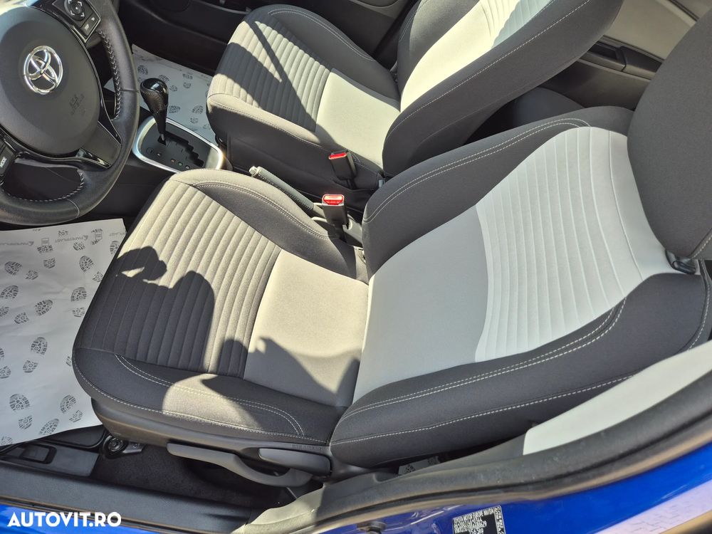 Toyota Yaris 1.5 VVT-i HSD Luna - 14