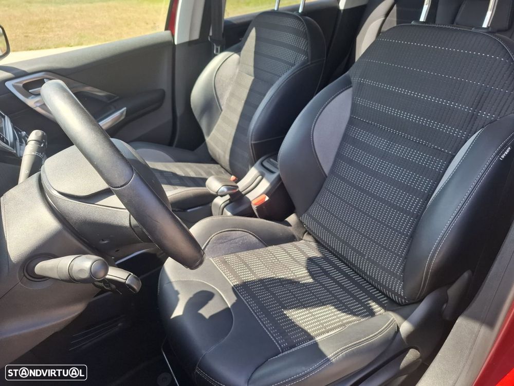 Peugeot 2008 1.6 BlueHDi Allure - 21
