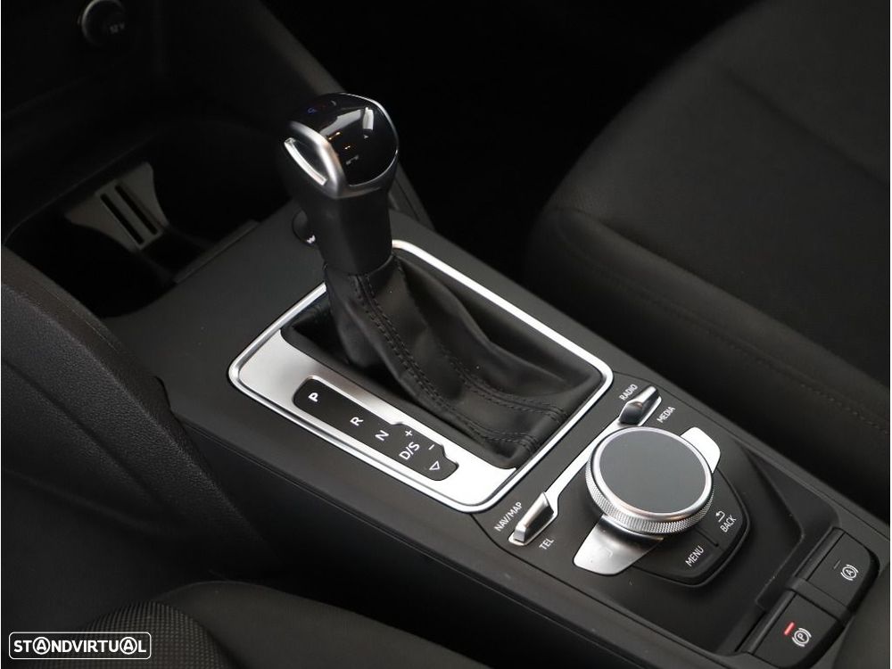 Audi Q2 35 TFSI Advanced S tronic — fotografia 18