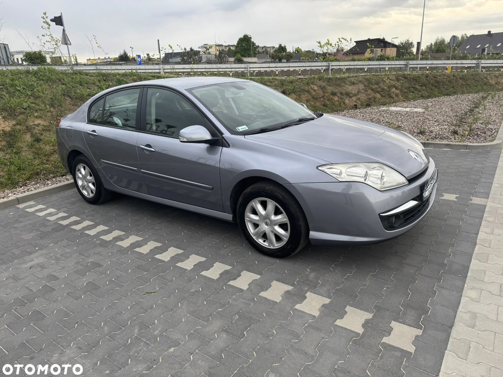 Renault Laguna 2.0 Expression - 2