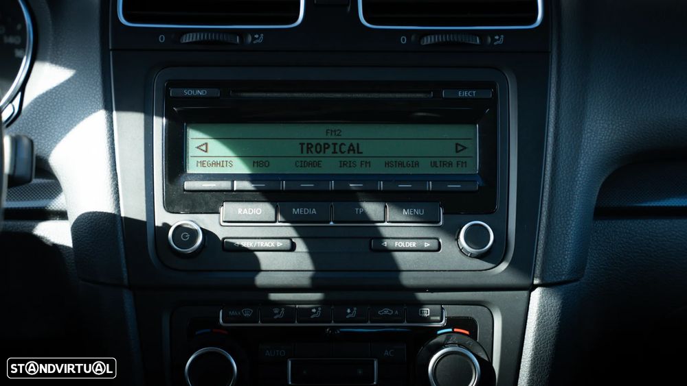 VW Golf 2.0 TDI DPF DSG Style - 24