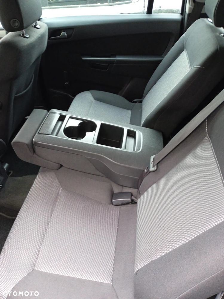 Opel Zafira 1.6 Enjoy - 15