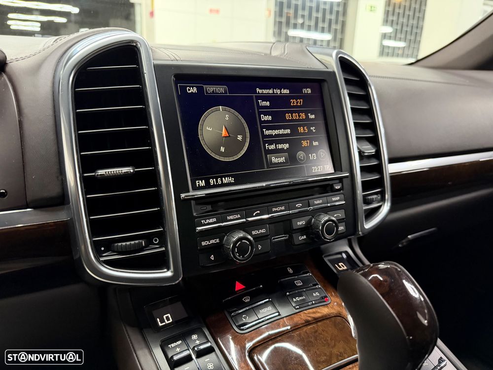 Porsche Cayenne Tiptronic S - 17