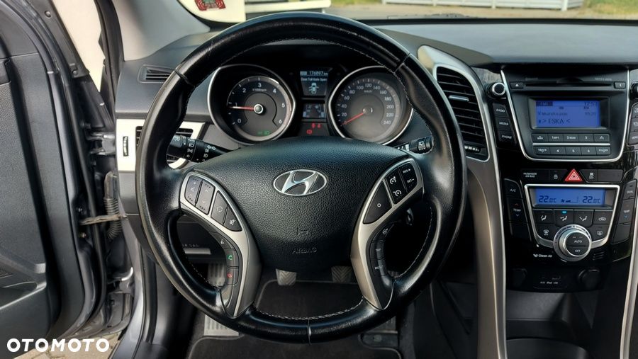 Hyundai i30 1.6 CRDi Fifa World Cup Edition - 19
