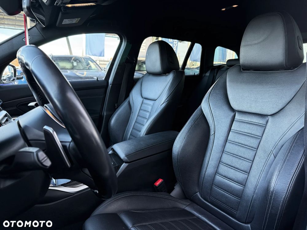 BMW Seria 3 M340i xDrive sport - 28