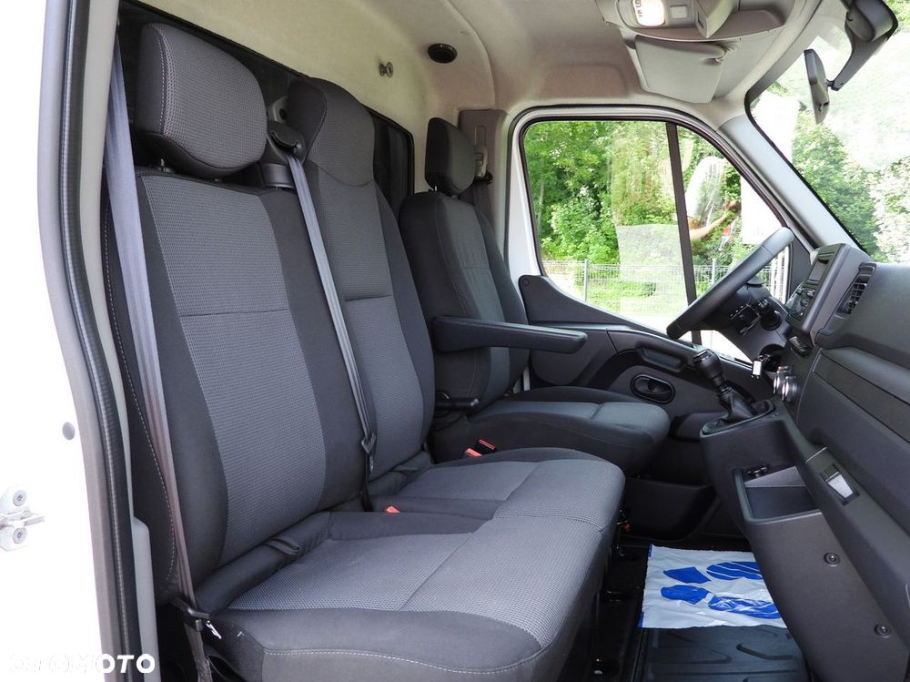 Renault MASTER  PLANDEKA 12 PALET WEBASTO TEMPOMAT LEDY PNEUMATYKA KLIMATYZACJA  165KM - 37