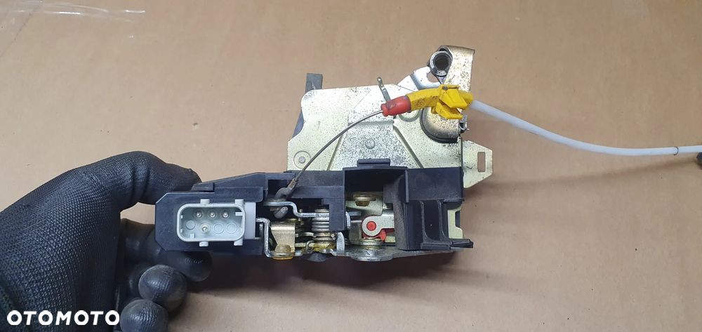 Zamek prawy przód BMW 5 E39 Europa 8352165 - 5