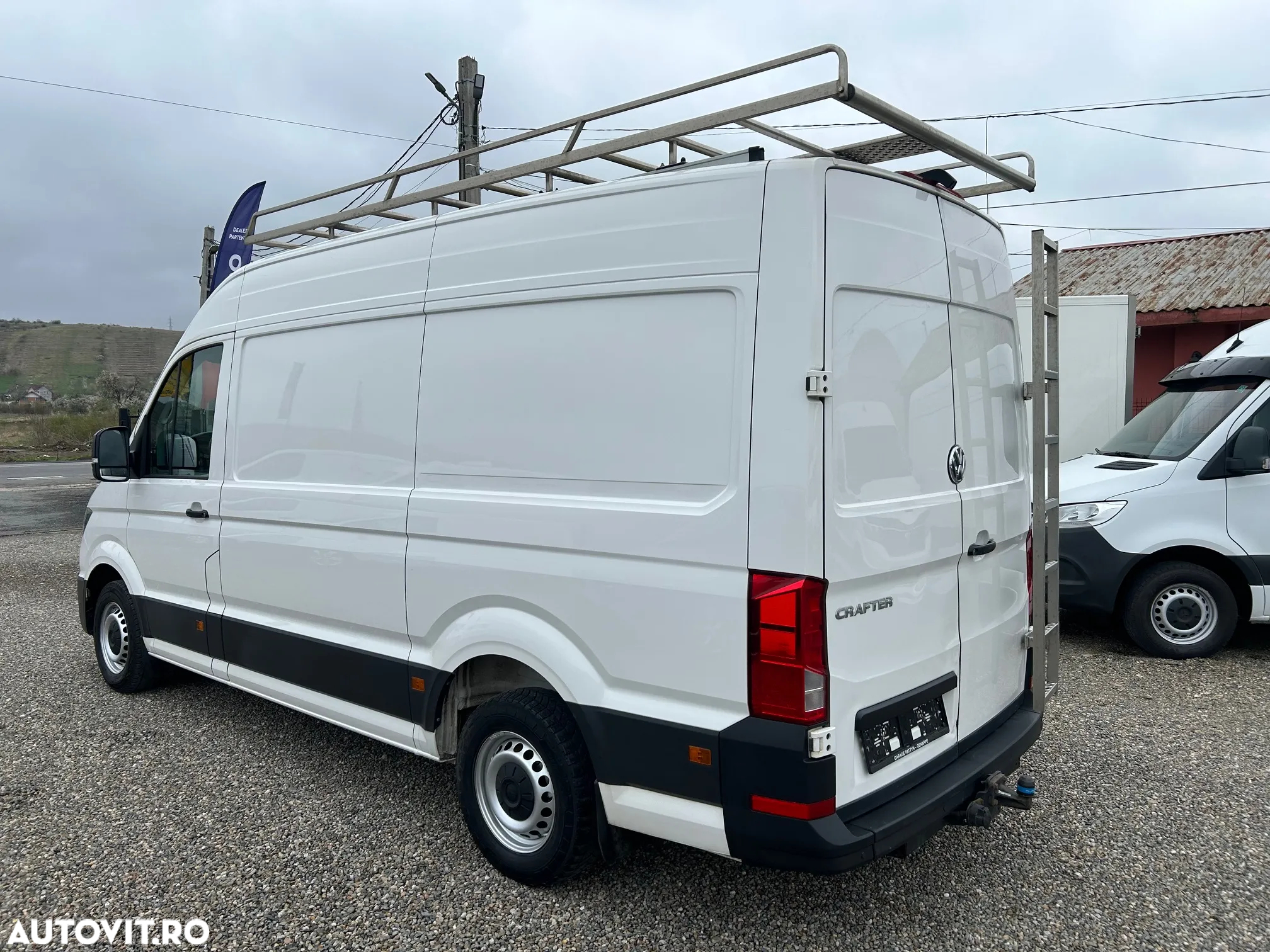 Volkswagen Crafter - 2
