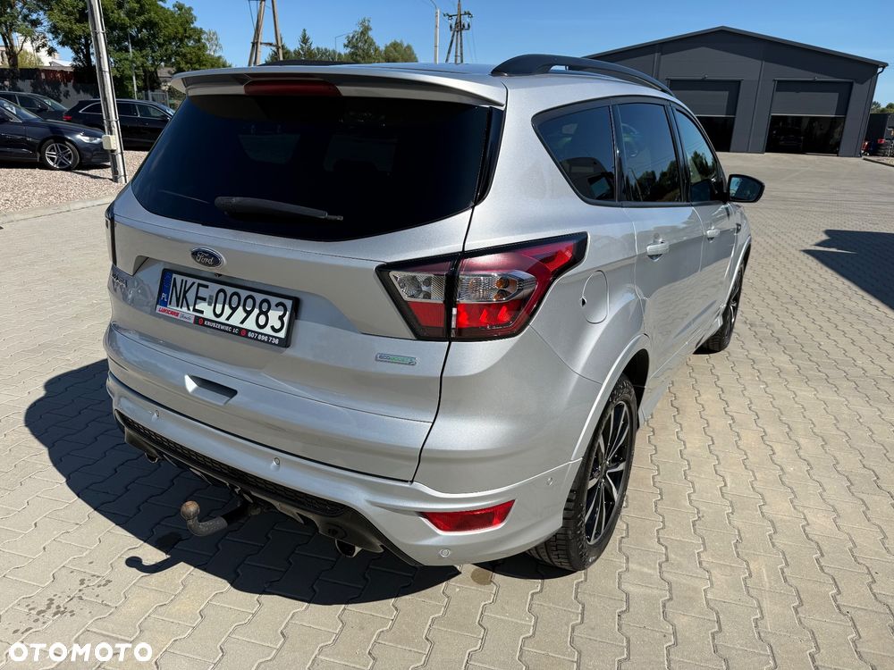 Ford Kuga 1.5 EcoBoost 2x4 ST-Line - 14