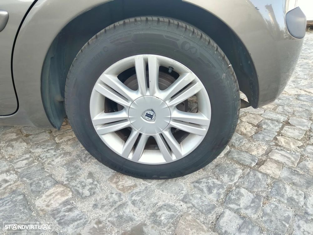 Lancia Musa 1.3 16V M-jet Platino - 19