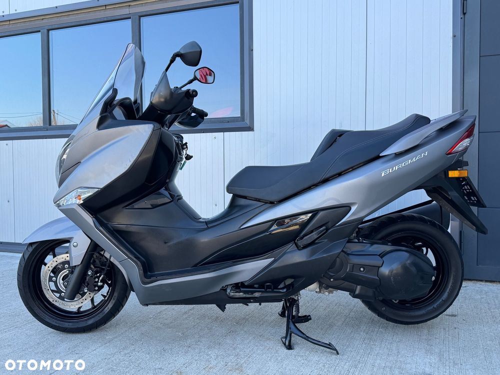 Suzuki Burgman - 19