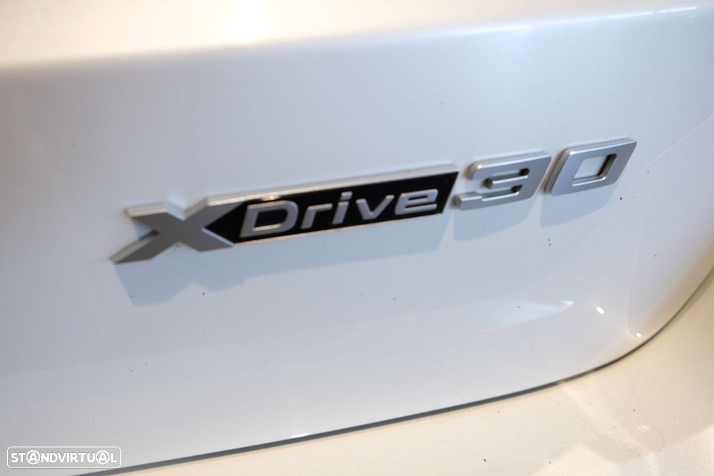 BMW iX1 xDrive30 M Sport Pack - 38