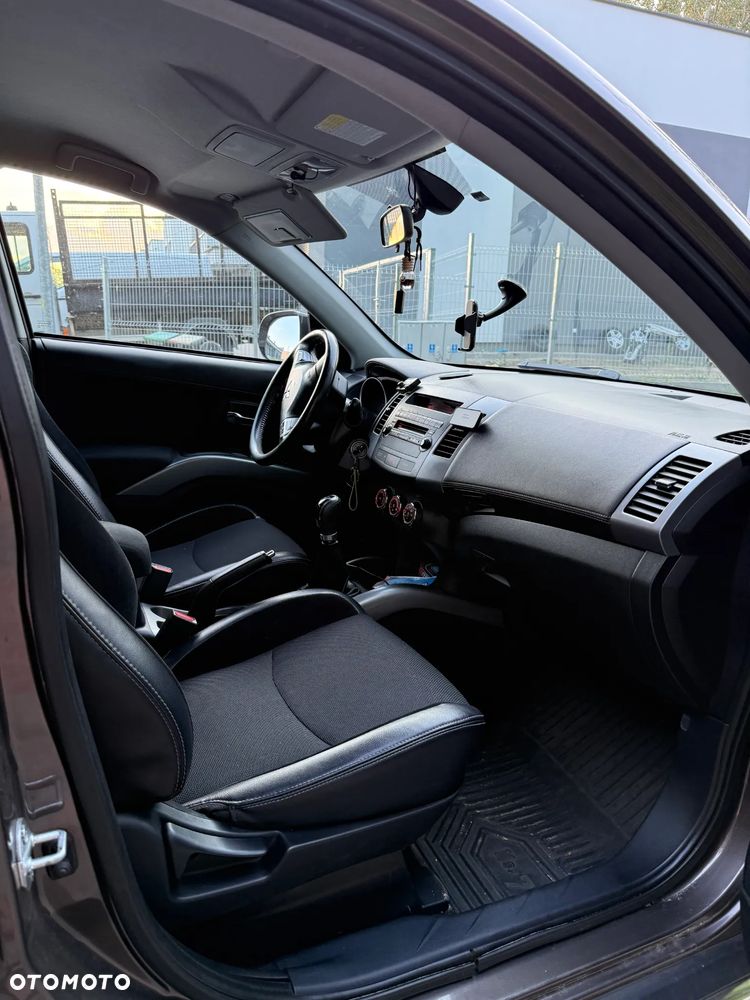 Mitsubishi Outlander 2.0 Intense 2WD - 7
