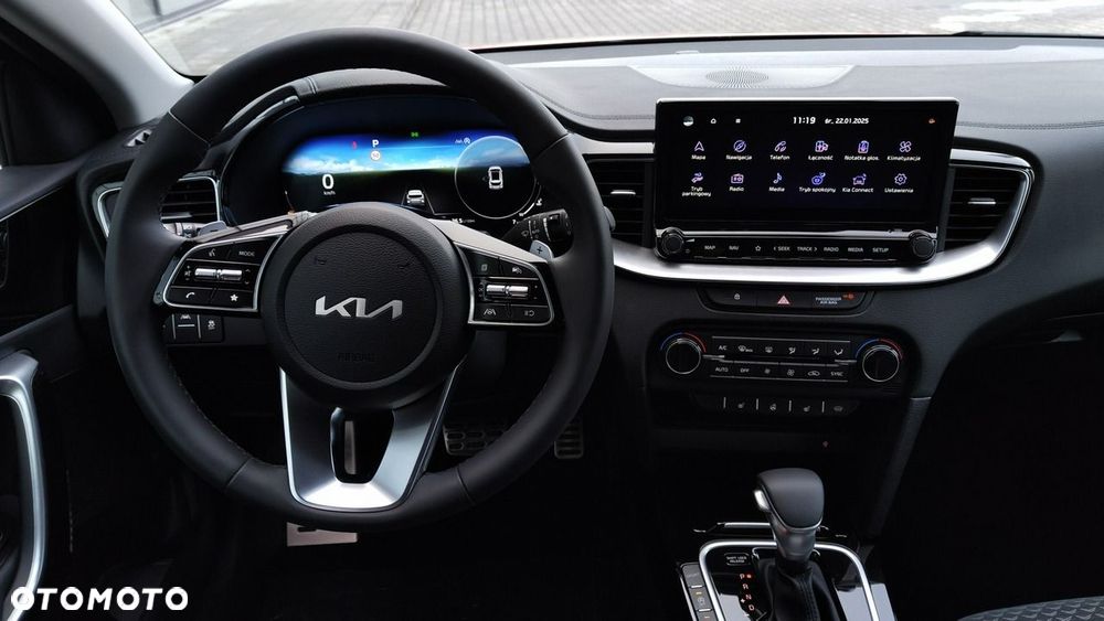Kia Ceed - 16