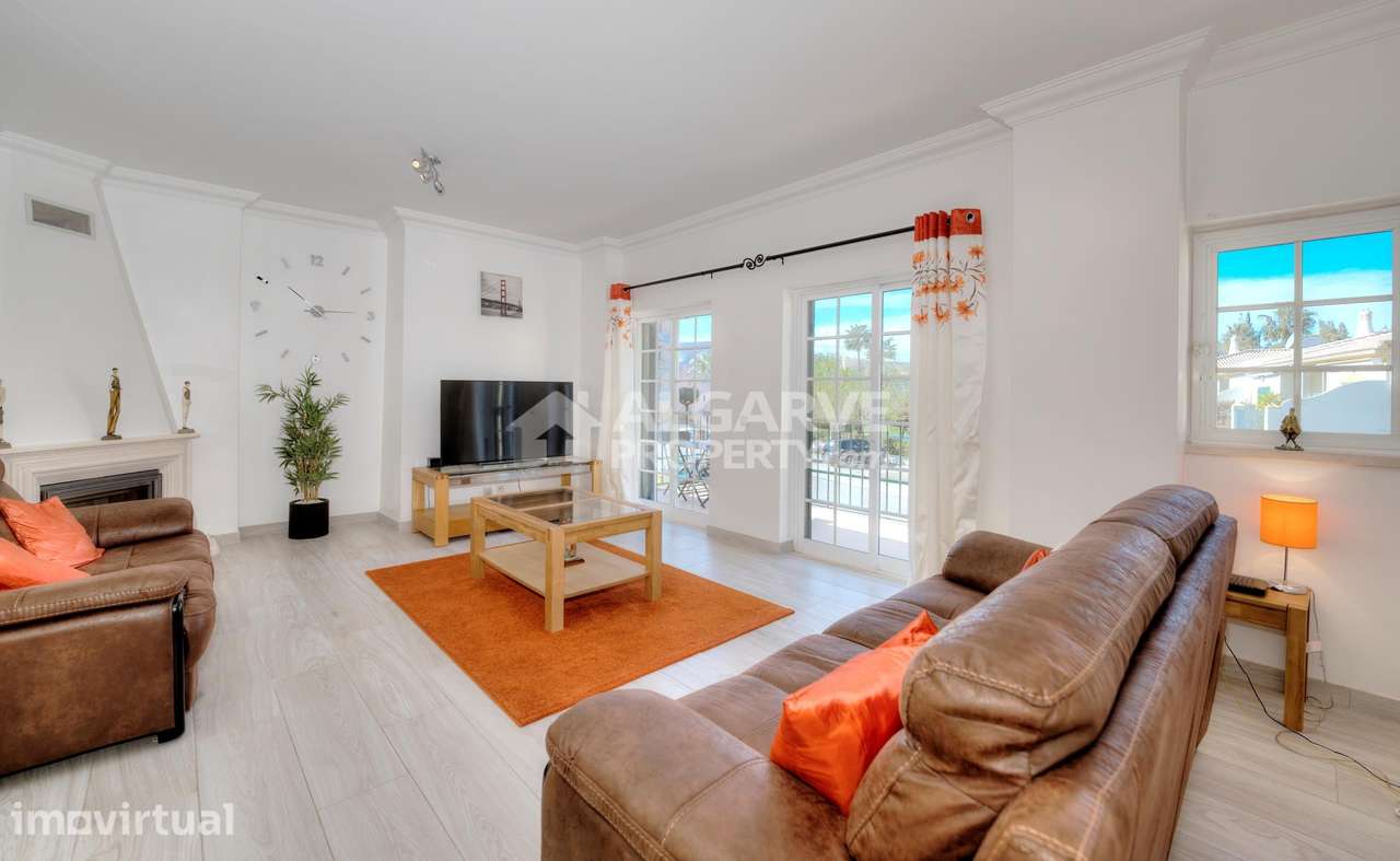 Apartamento T3 Frente ao Golfe com Piscina Comum e Estacionamento | Vi - Grande imagem: 2/27