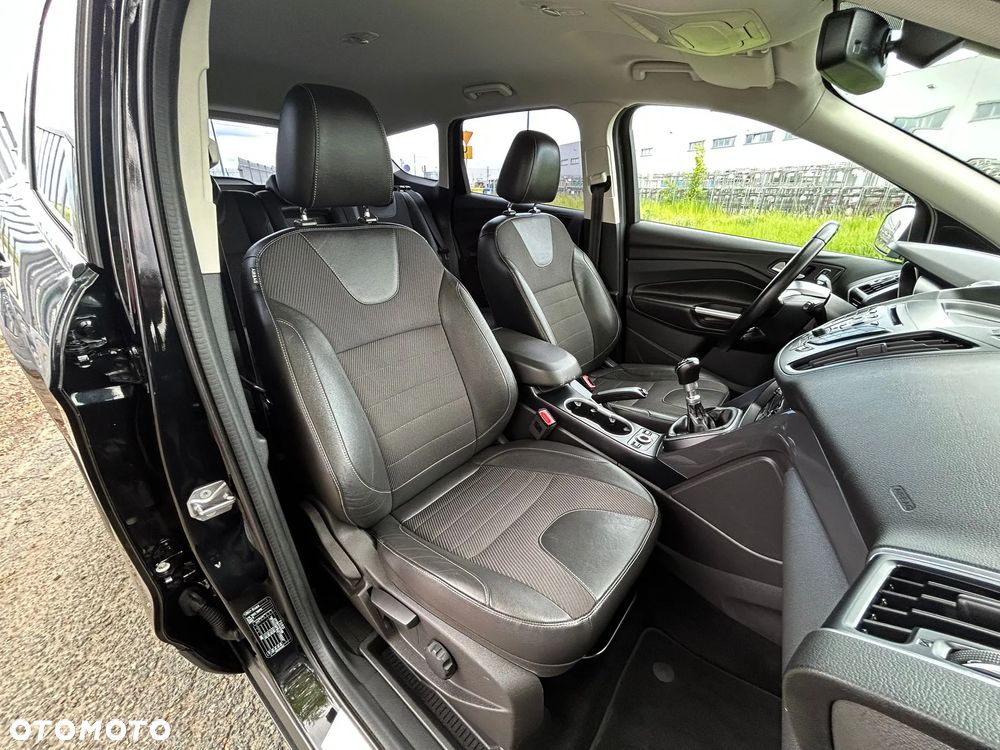 Ford Kuga - 29