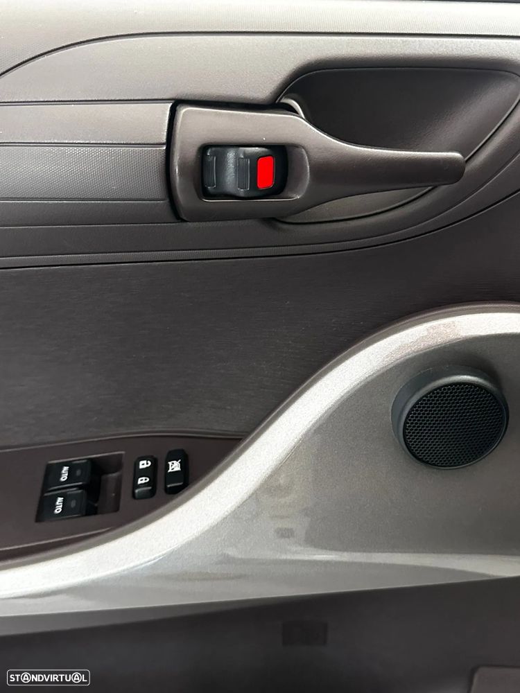 Toyota iQ 1.0 VVT-i Essential+AC - 9