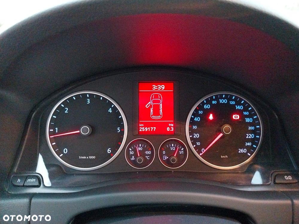 Volkswagen Tiguan 2.0 TDI DPF 4Motion Track & Avenue - 22
