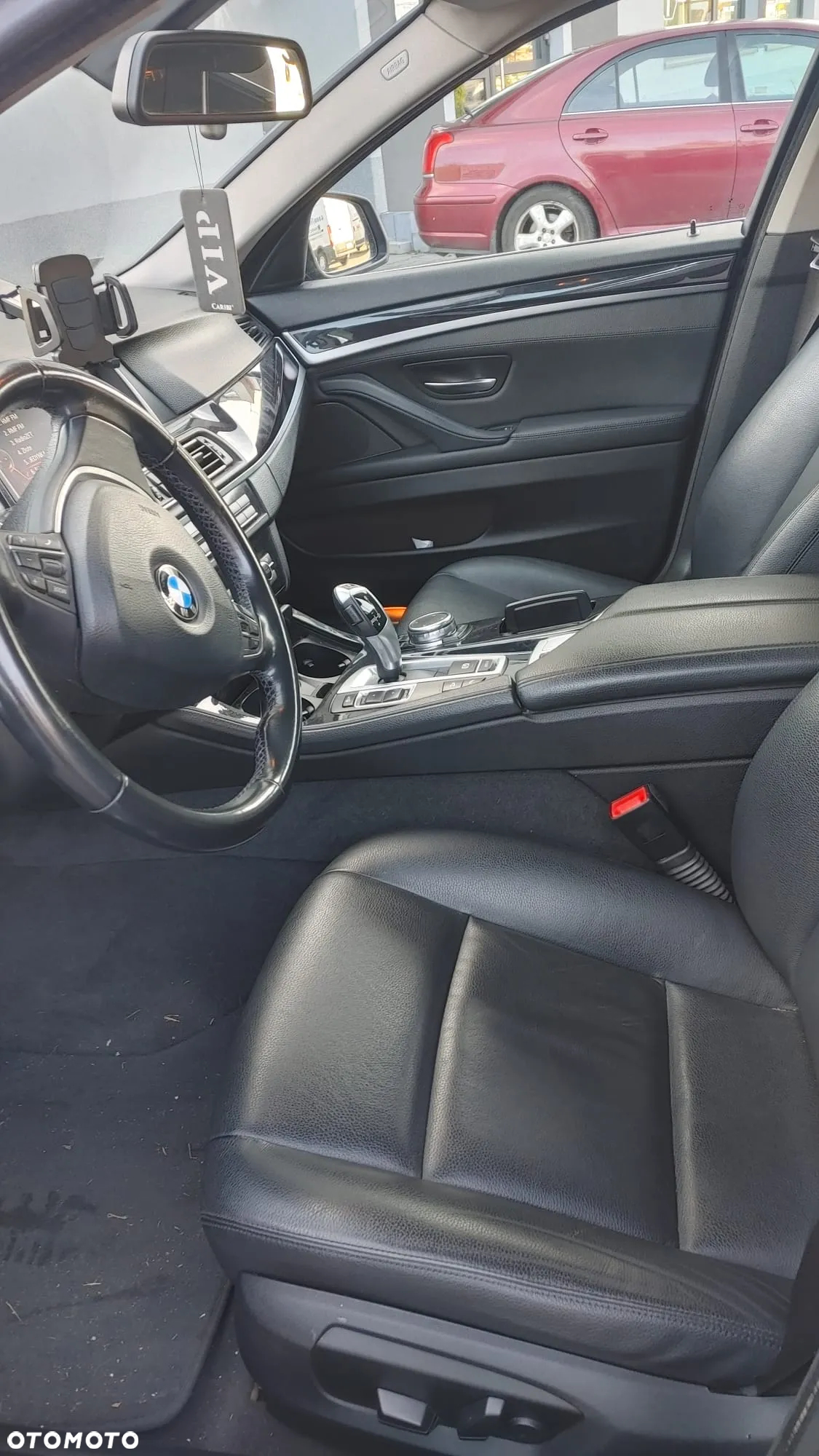 BMW Seria 5 528i xDrive - 9