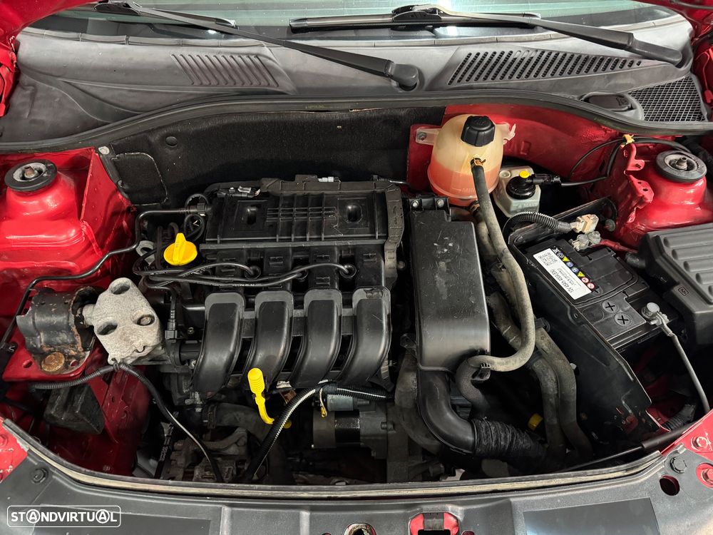 Renault Clio 1.2 16V Confort Dynamique - 24