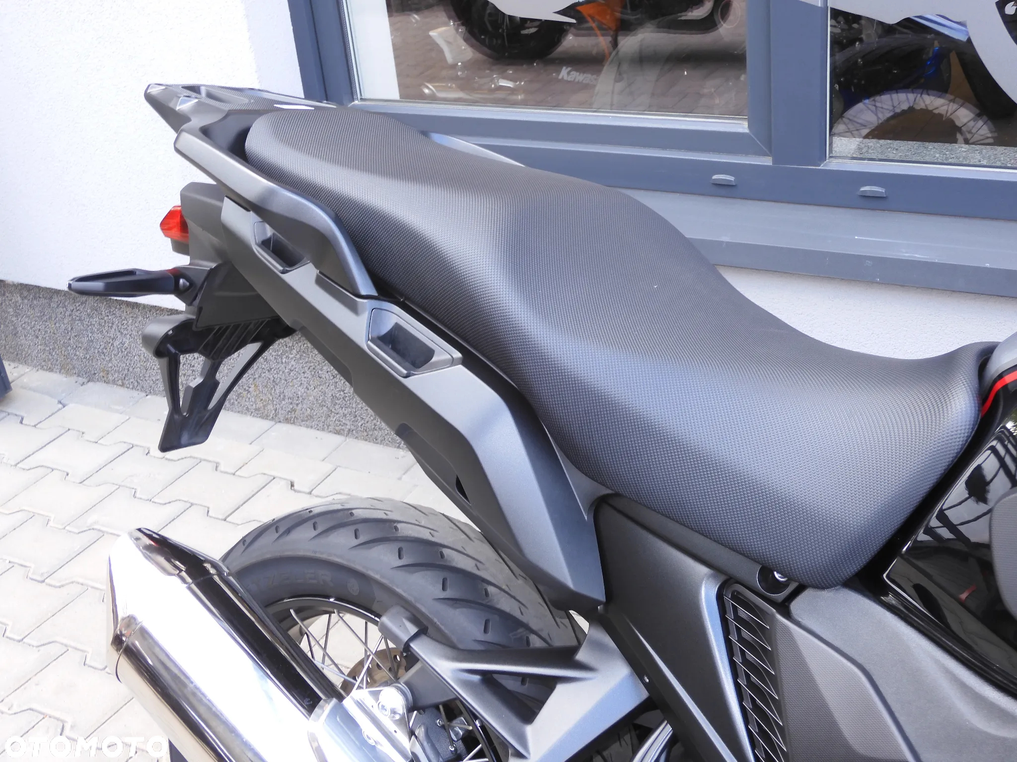 Honda VFR - 16
