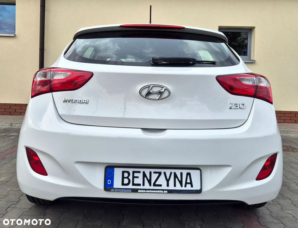 Hyundai i30 1.4 Classic + - 12