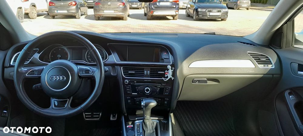 Audi A4 Avant 2.0 TDI DPF clean diesel quattro S tronic S line Sportpaket - 14