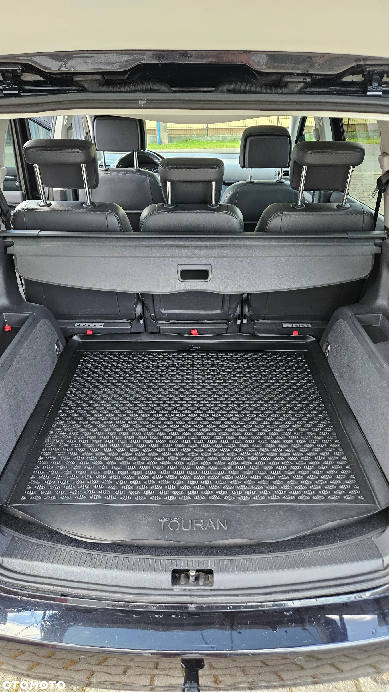 Volkswagen Touran 1.6 TDI DPF Highline - 11
