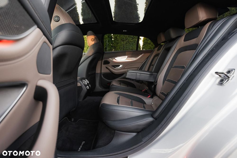 Mercedes-Benz AMG GT 43 4-Matic+ - 14