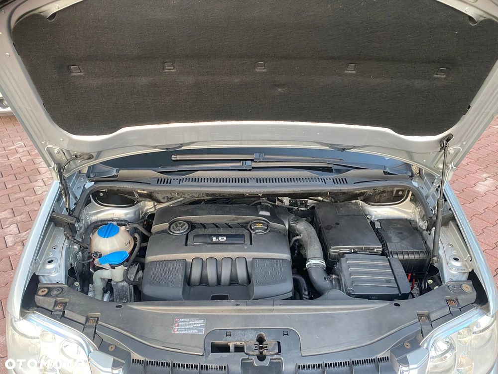 Volkswagen Touran 1.6 Trendline - 17