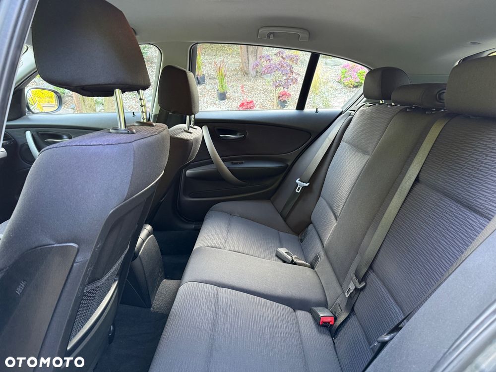 BMW Seria 1 116i - 5