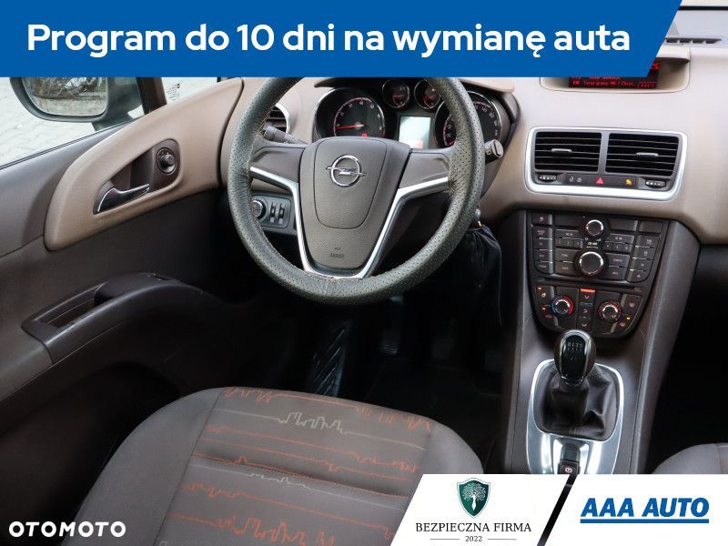 Opel Meriva - 8