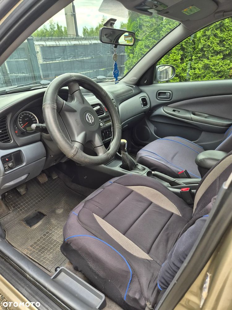 Nissan Almera 1.5 Base - 5