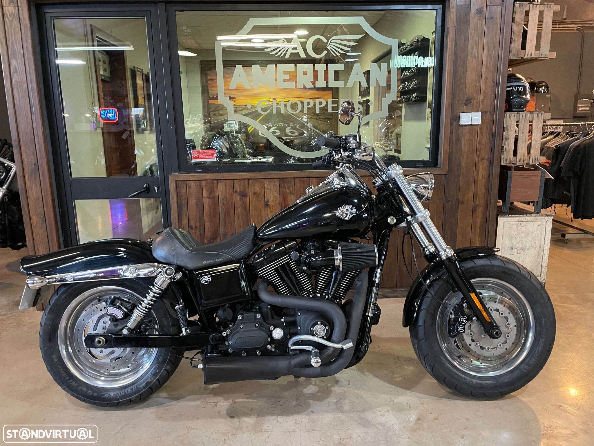 Harley-Davidson Dyna Fat Bob - 1
