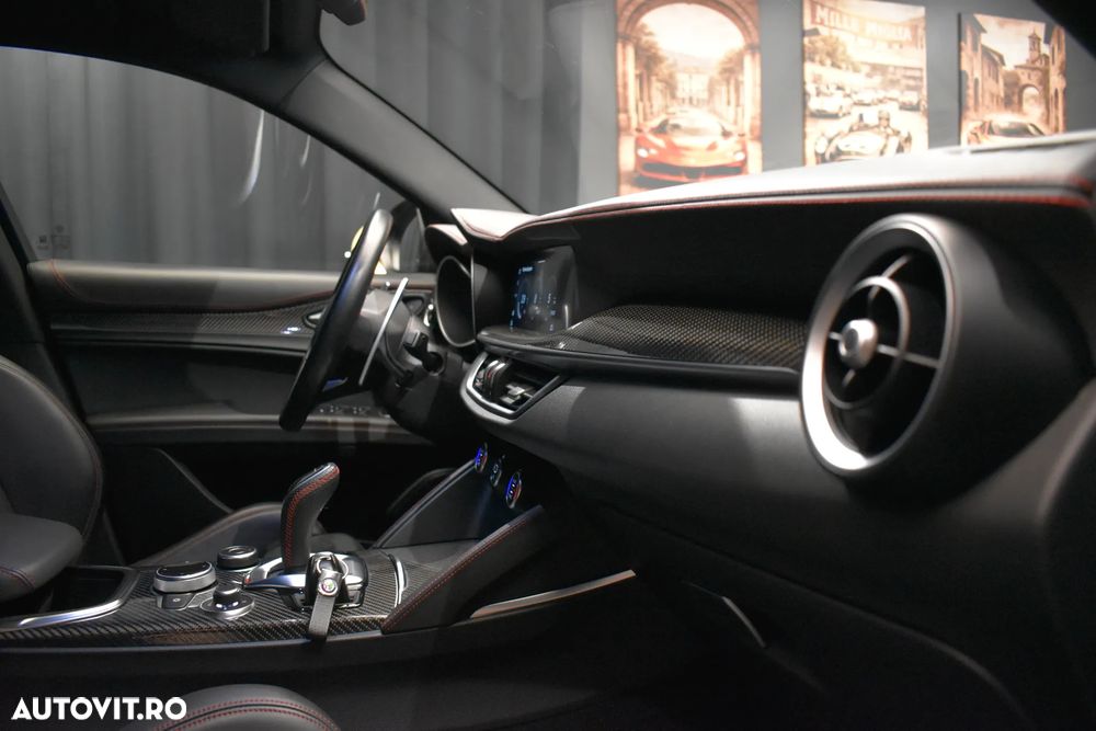 Alfa Romeo Stelvio 2.9 V6 Turbo AWD AT8 Quadrifoglio - 14