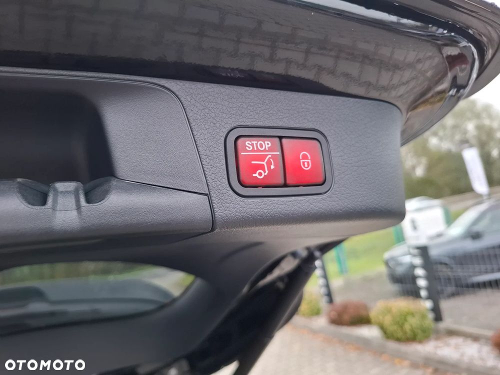 Mercedes-Benz GLB 250 4-Matic AMG Line 8G-DCT - 38