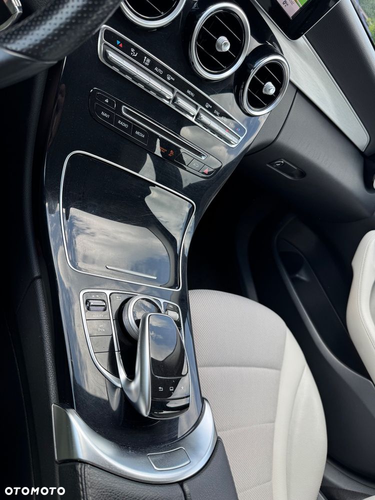 Mercedes-Benz Klasa C 200 7G-TRONIC - 19