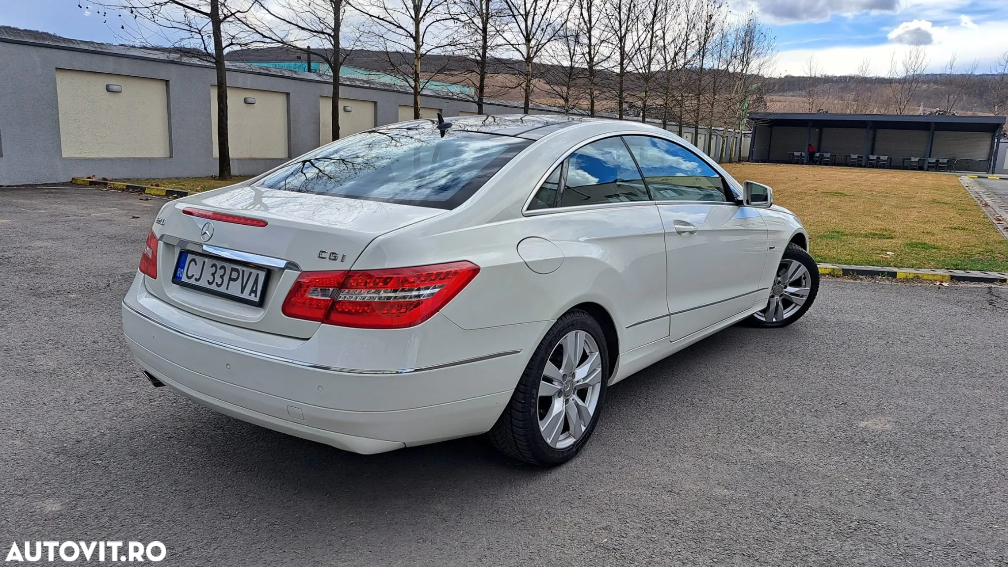Mercedes-Benz E 200 CGI BlueEfficiency Automatik - 4