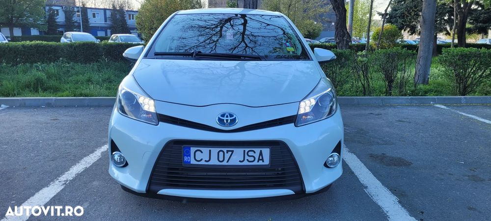 Toyota Yaris 1.5 VVT-i HSD Terra - 5