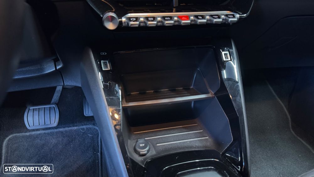 Peugeot e-208 50 kWh Allure - 18