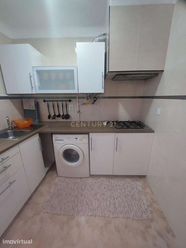 Apartamento - Mobiliado e Equipado - Arrendamento - Nazaré - Grande imagem: 4/6