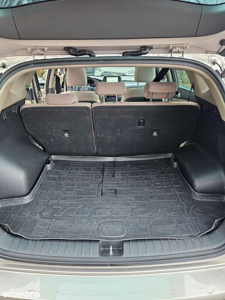 Hyundai Tucson 1.6 T-GDI Style 4WD DCT - 28