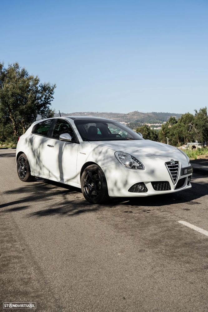 Alfa Romeo Giulietta 2.0 JTDM Distinctive - 8